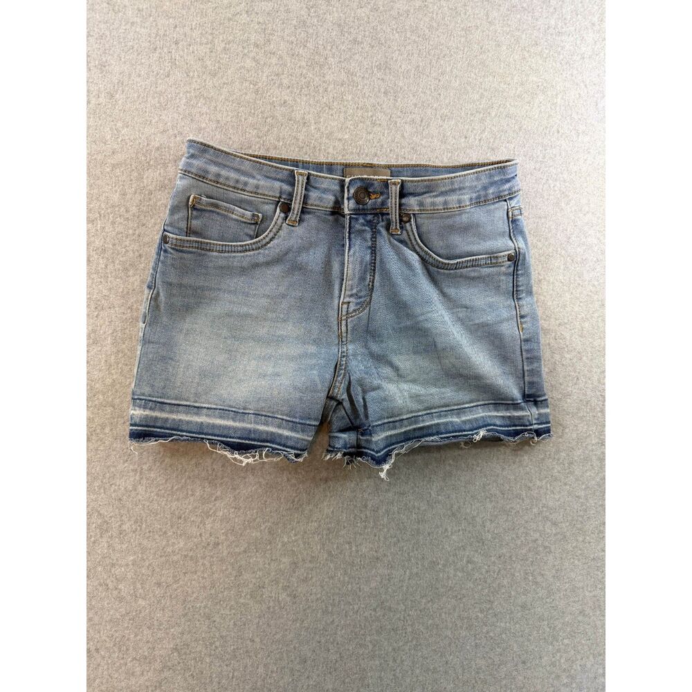 Falls Creek Women’s Size 4 Light Wash Frayed Hem Denim Shorts 3064